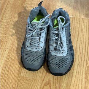 Kids Fila Tennis shoes